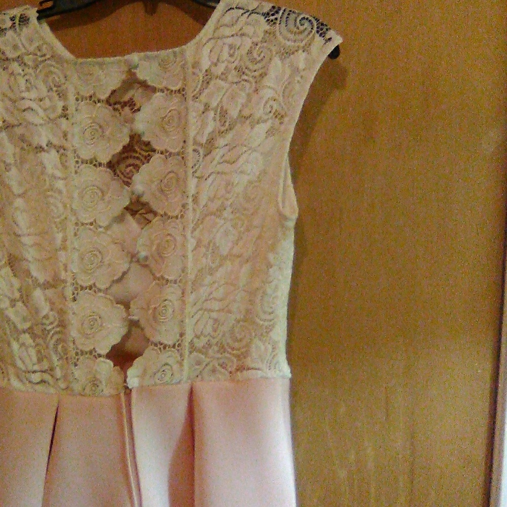 Dress - Picture 5 of 7